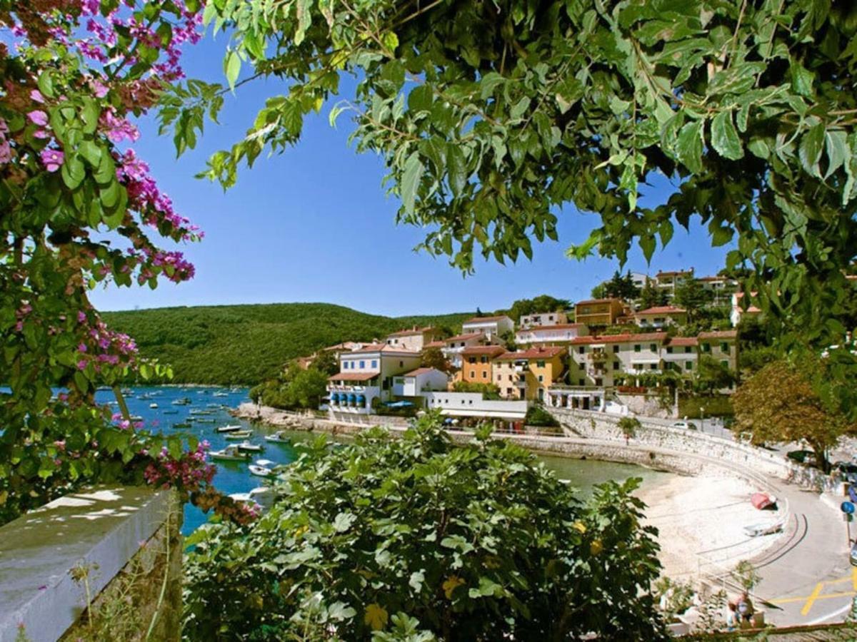 Mare And Terra Apartments Рабац Екстер'єр фото